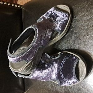 Bzees sandals